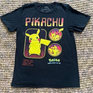 Pokemon Woman’s Small T-shirt, Black Pikachu Pokedex Print, Casual flaws